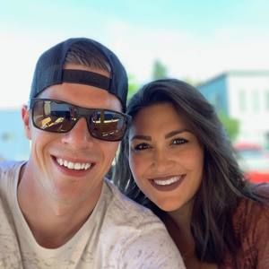 Meet your Posher, Cortney